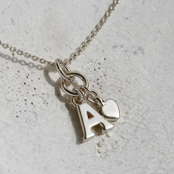 Buchstabenanhänger mit Herz Silber 925 - Herz 4,5x4,2mm - Bild 2